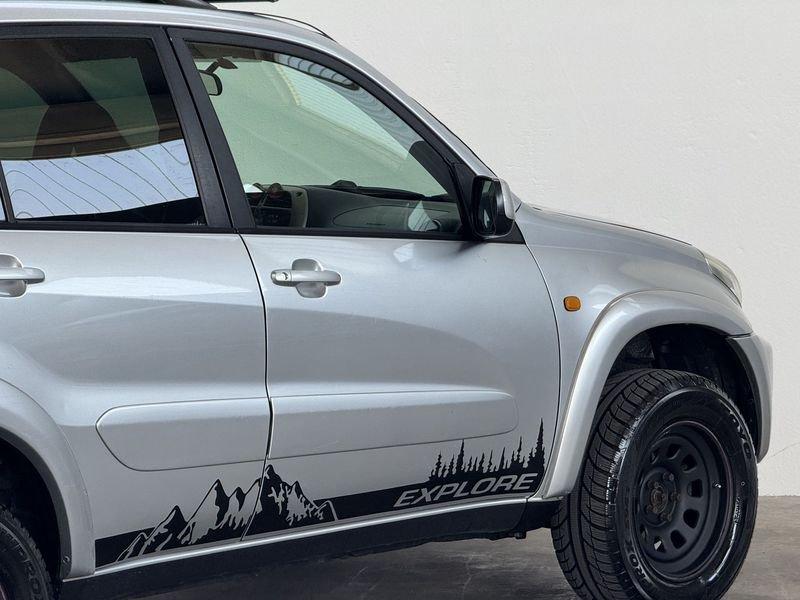 Toyota RAV4 5p 2.0 d-4d 16v ASI KIT RIALZO +4CM LUCI LED PORTAPACCHI