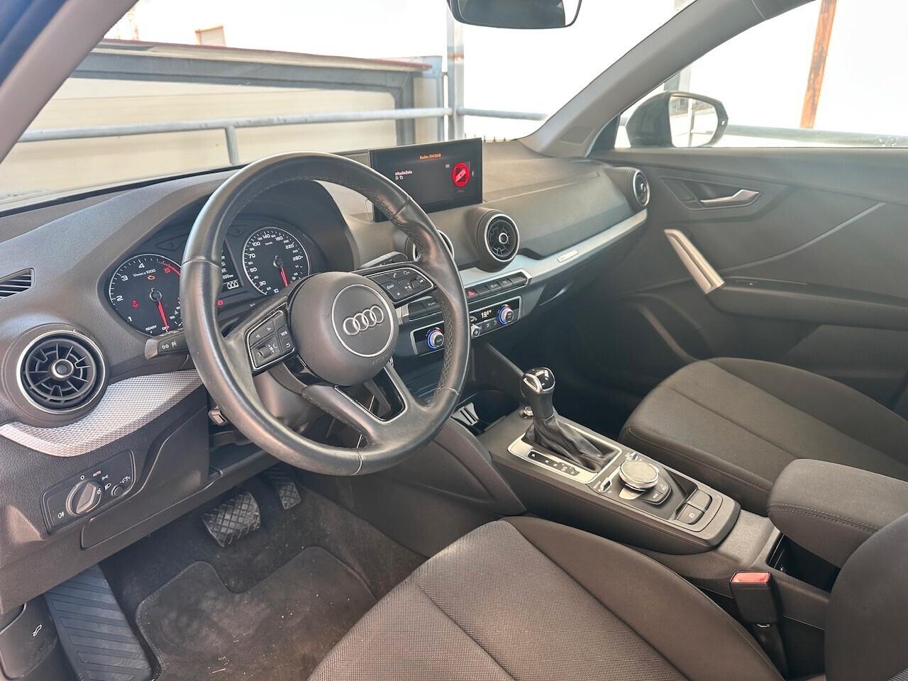 Audi Q2 30 TDI S tronic Identity Black