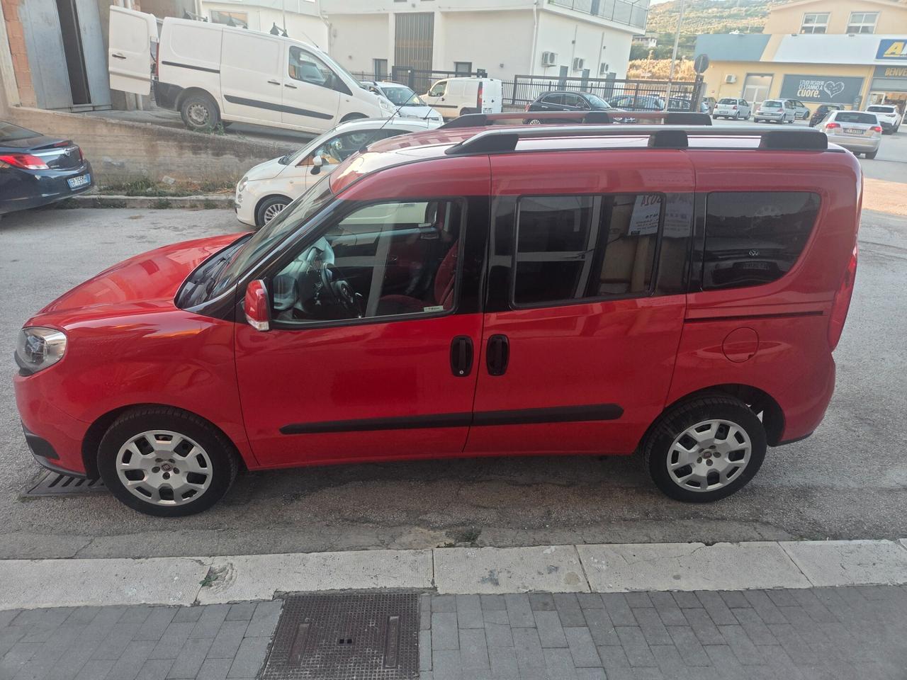 FIAT DOBLO' ANNO 2016 1.6 MJET 7 POSTI KM CERTIFICATI