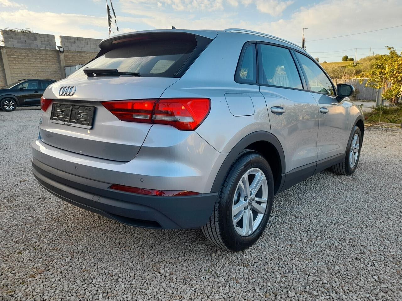 Audi Q3 35 TDI S tronic Business Advanced ANN02020