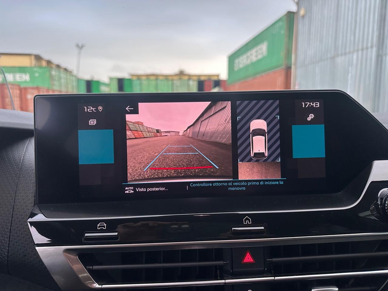 Citroen C4 X PureTech 130 S&S EAT8 Shine Pack