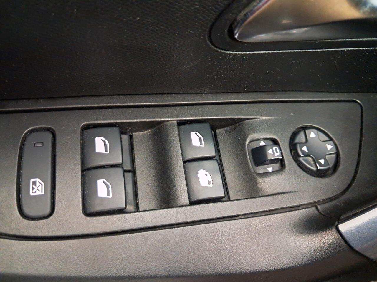 Peugeot 2008 PureTech 100 S&S Allure