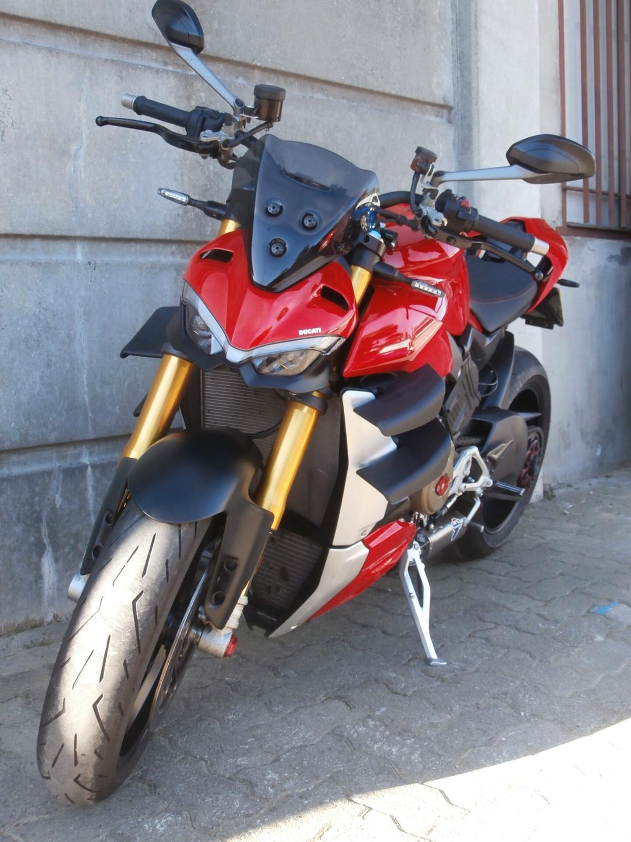 Ducati Streetfighter V4 1100 S (2020) passaggio incluso