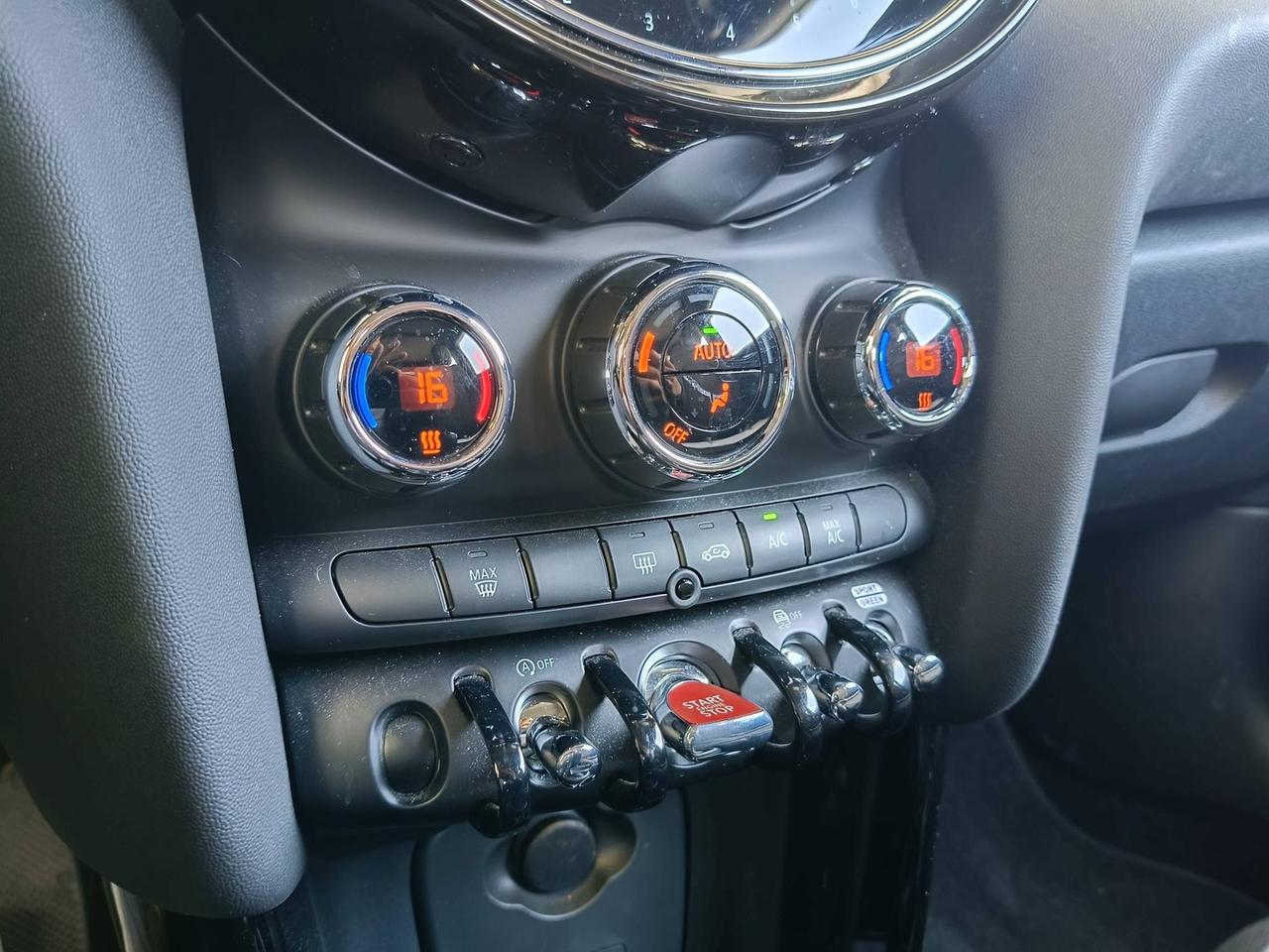 MINI Mini IV F56 2021 3p - Mini 3p 1.5 Cooper Classic auto