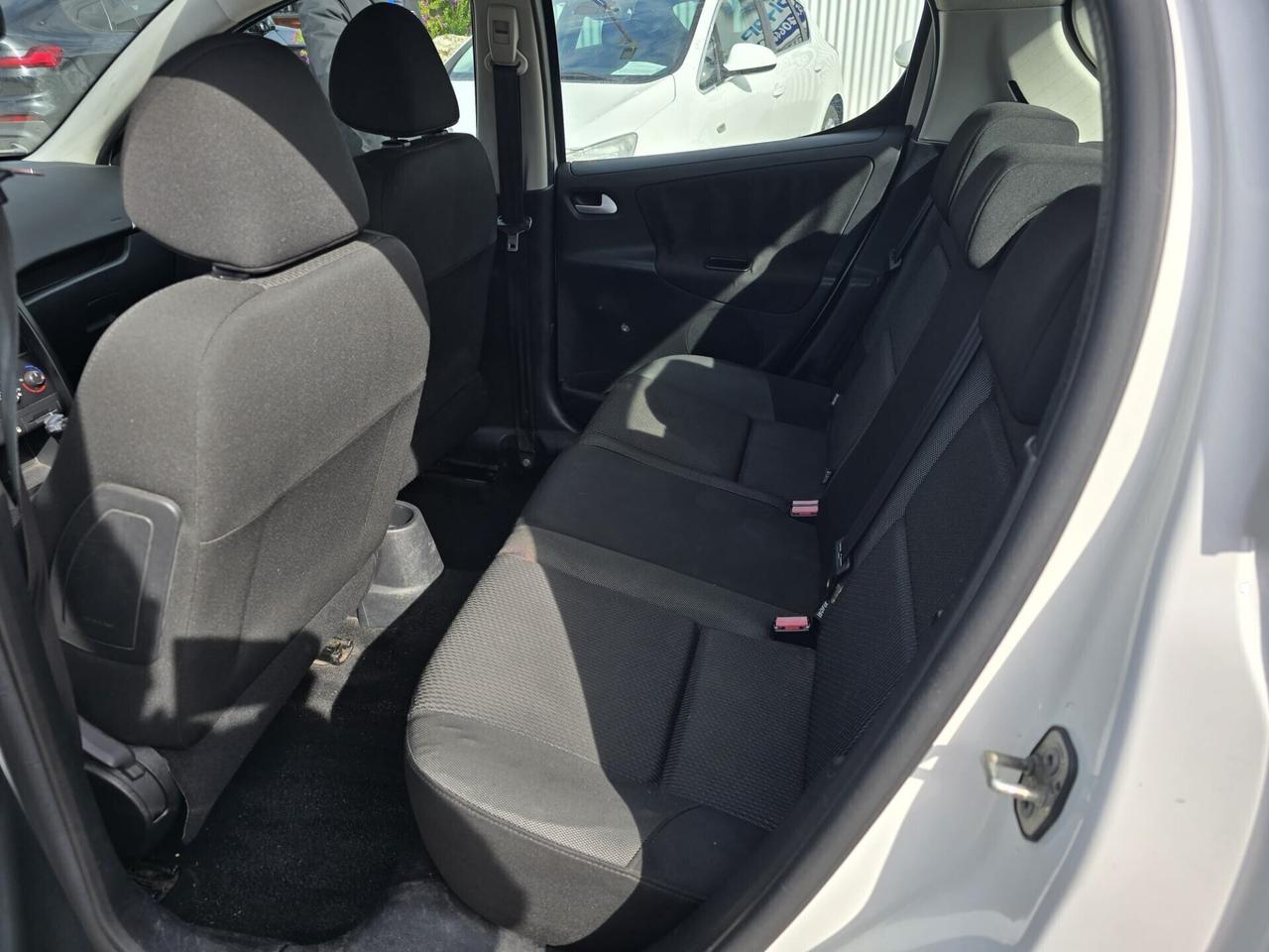 Peugeot 207 1.4 HDi 70CV 5p. Active