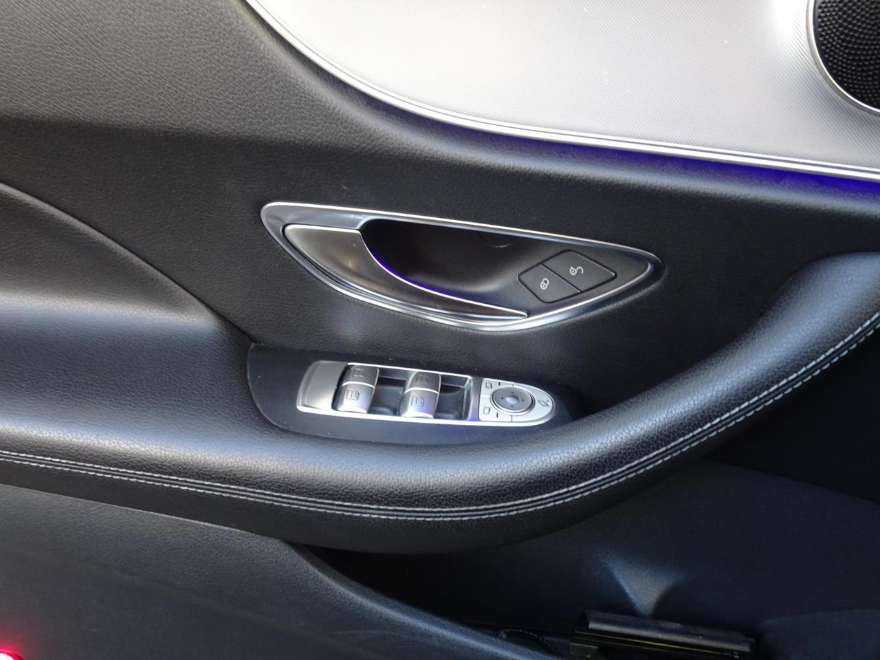 Mercedes-Benz E 220 d Auto Premium Plus