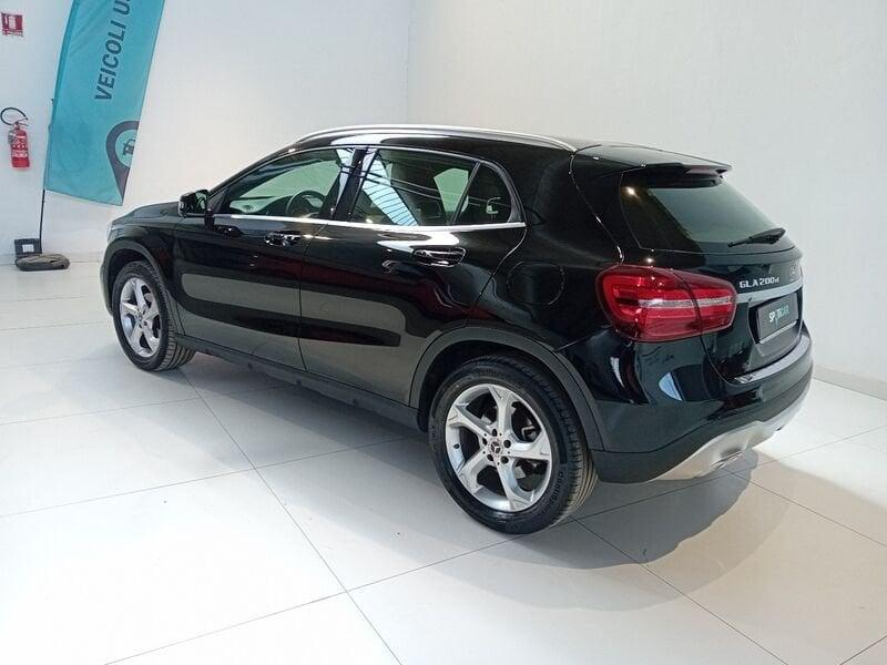 Mercedes-Benz GLA GLA 200 d Sport