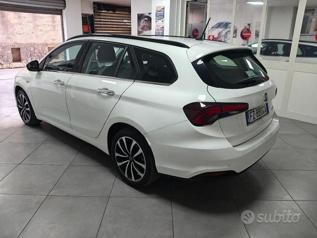 FIAT Tipo 1.3 Mjt S&S SW Lounge