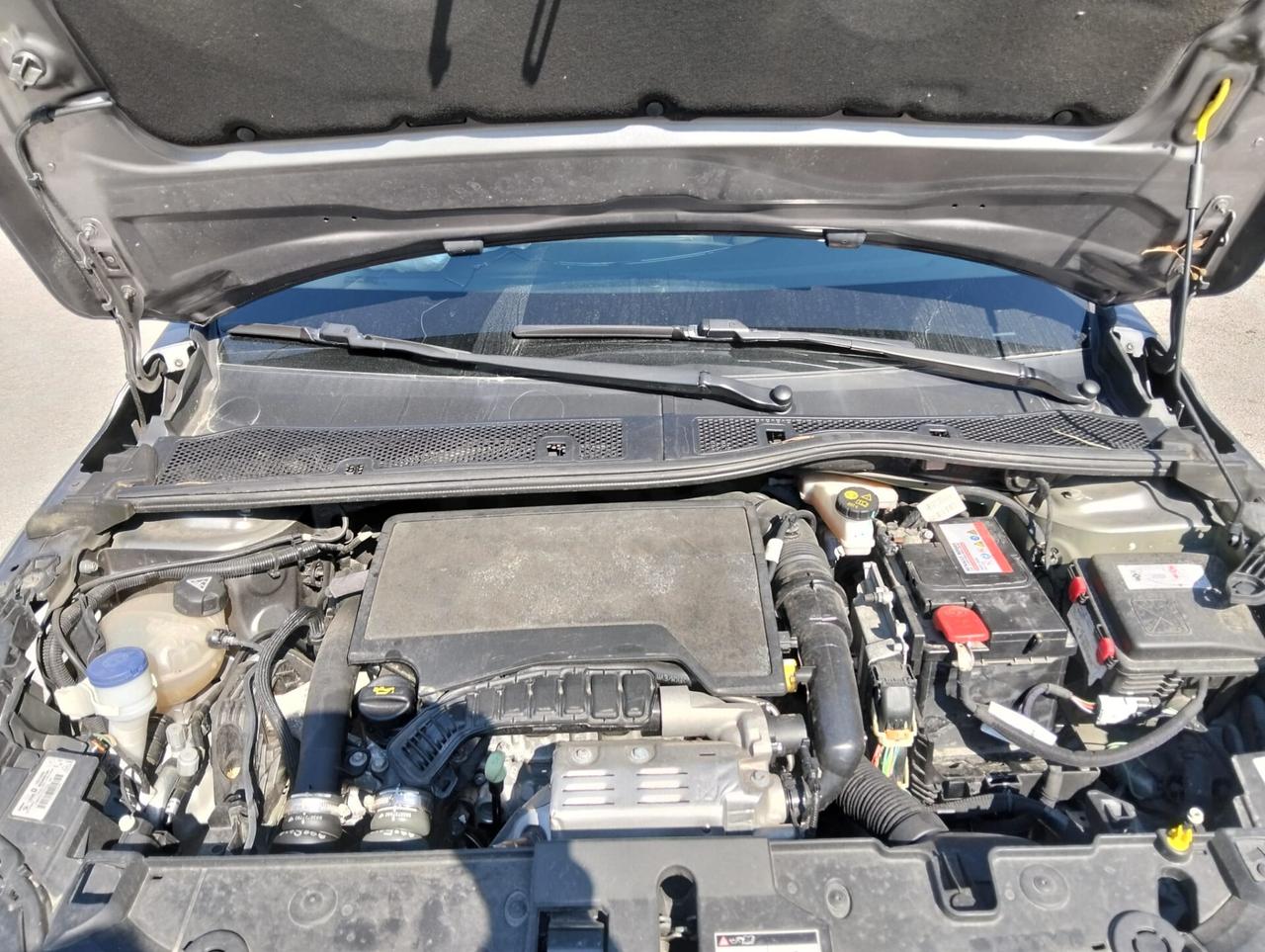 Peugeot 208 1.2 Benzina 100cv 2020 SINISTRATA