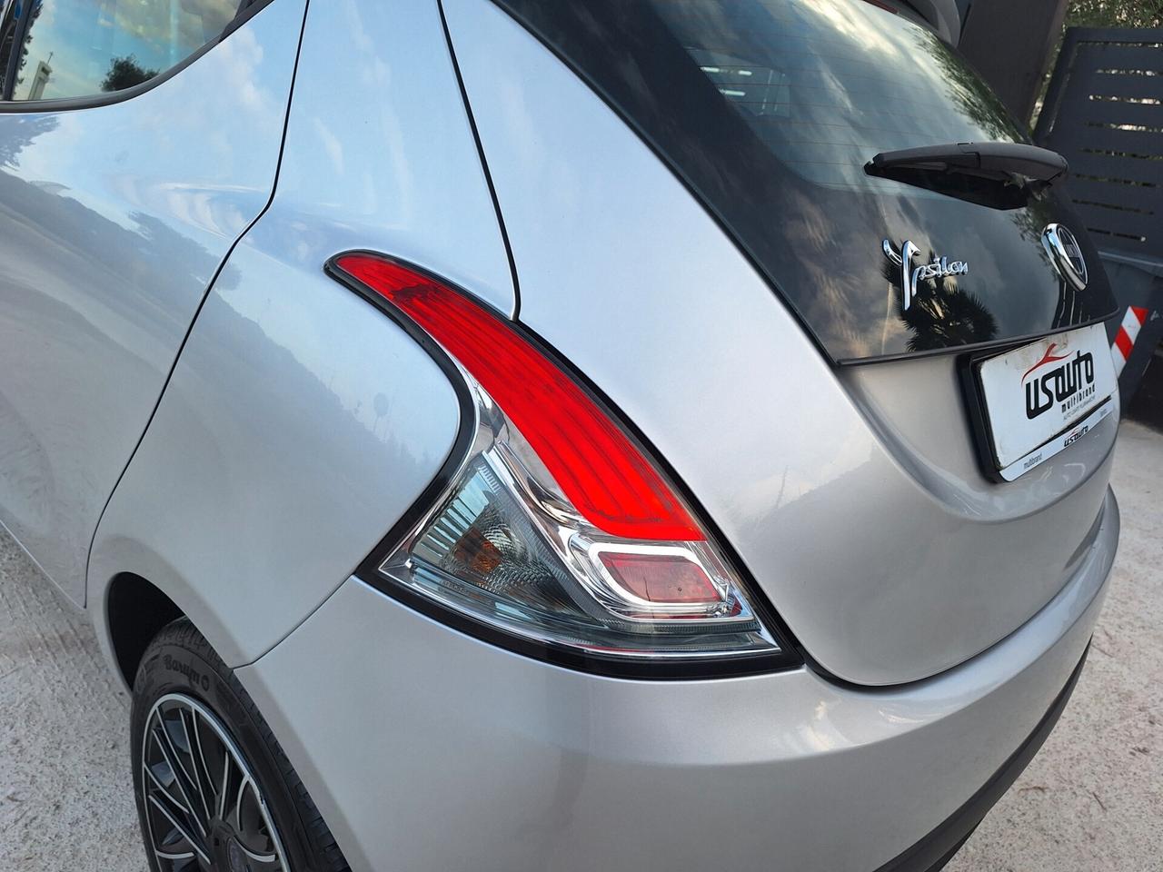 Lancia Ypsilon 1.2 69 CV 5 p 72000 KM 2019