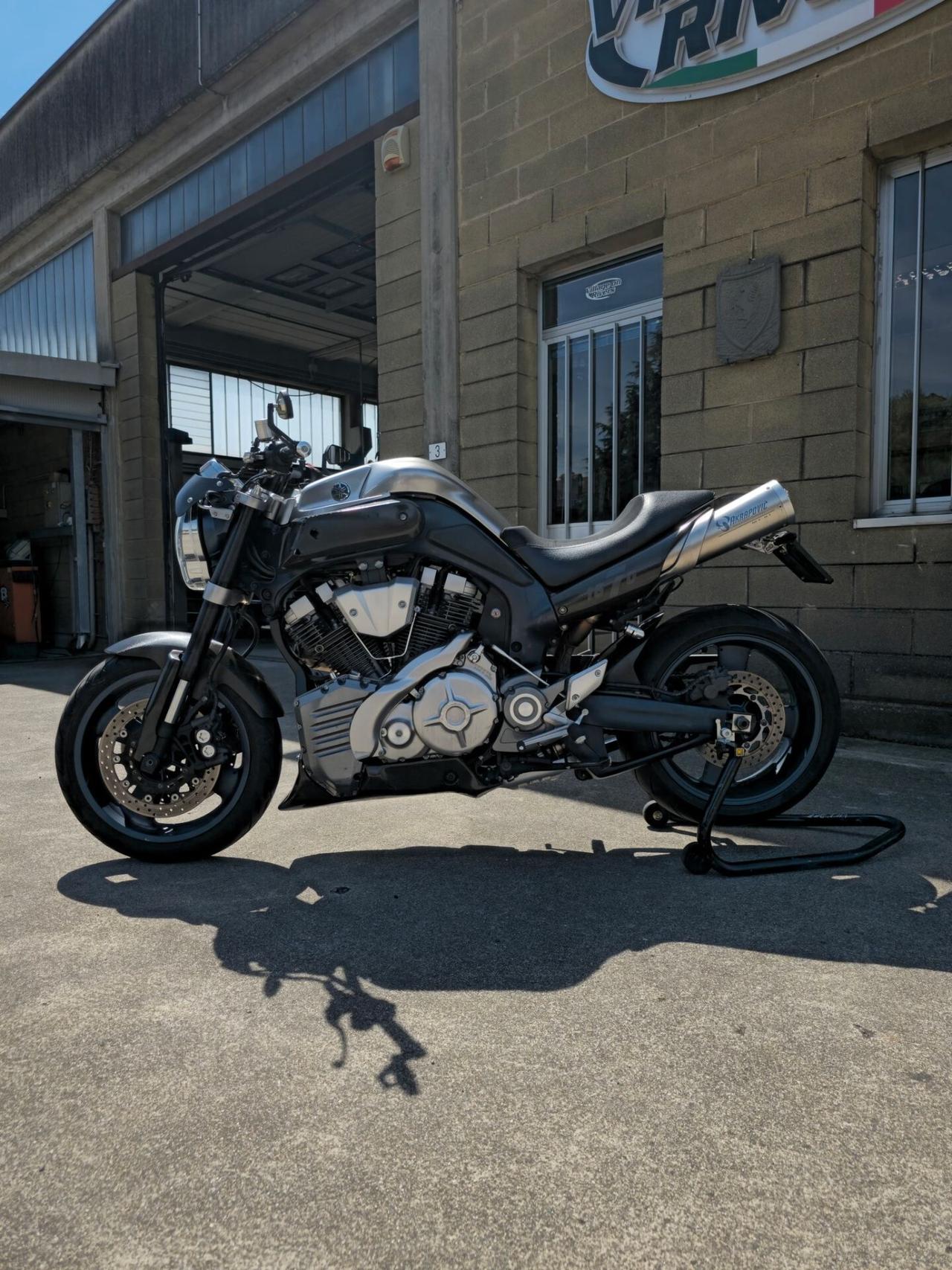 Ducati Monster 1200