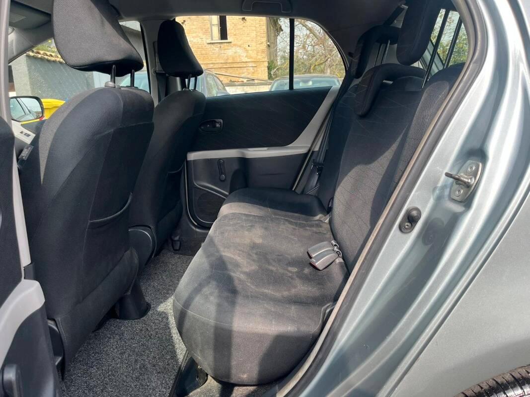 Toyota Yaris 1.0 Sol 5p