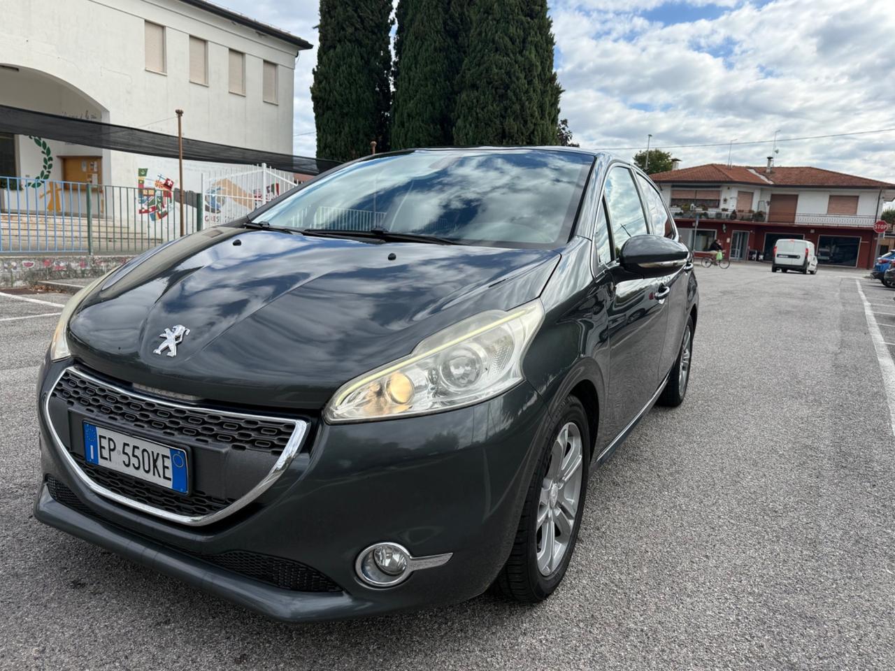 Peugeot 208 1.2 VTi 82 CV 5 porte Allure