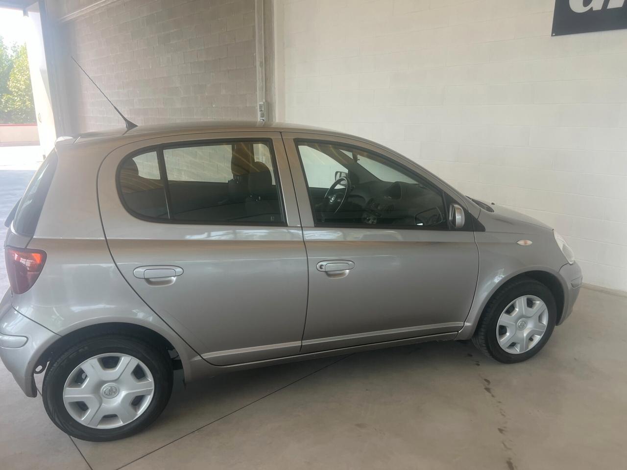 Toyota Yaris 1.4 tdi D-4D cat 5 porte Sol UNICA PROPRIETARIA KM 104.281