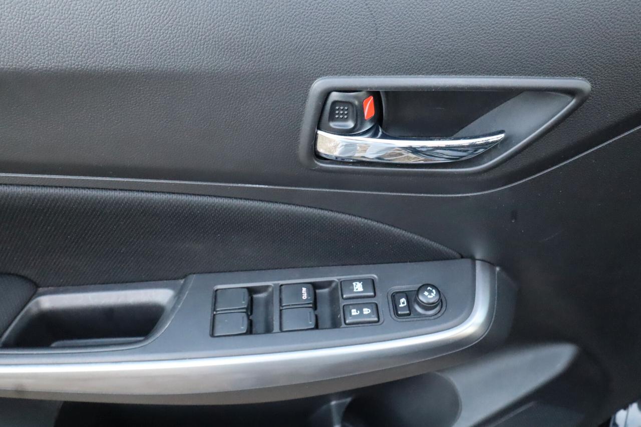 SUZUKI SWIFT 1.2cc HYBRID 83CV TOP