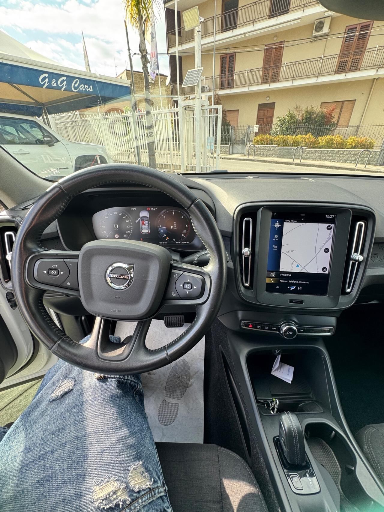 Volvo XC40 D3 AWD Geartronic Momentum Pro