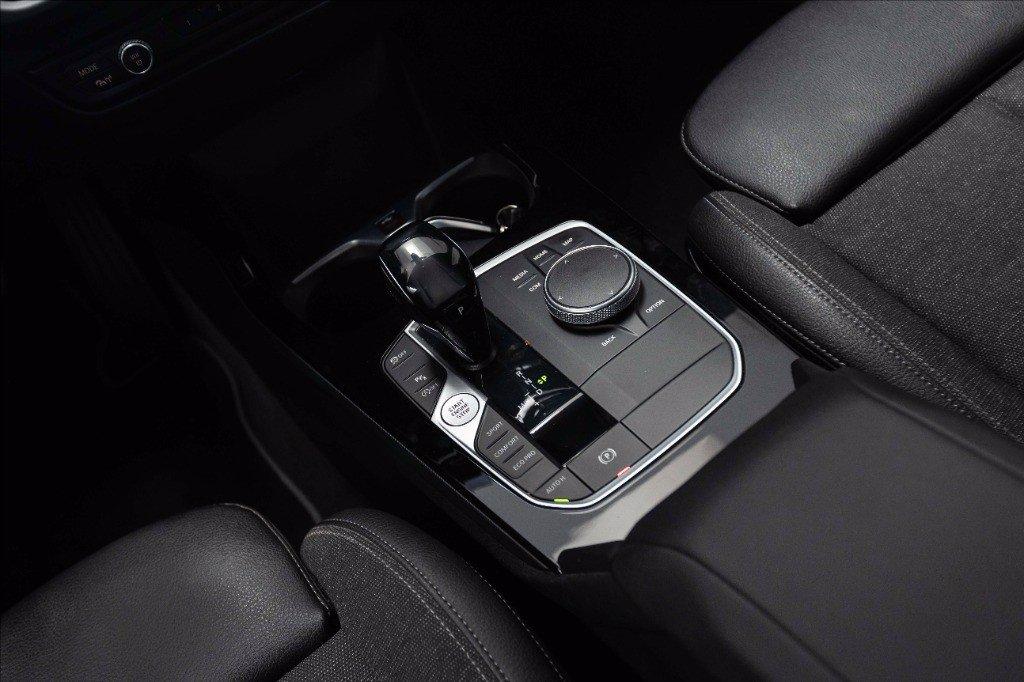 BMW 116d Advantage auto del 2021
