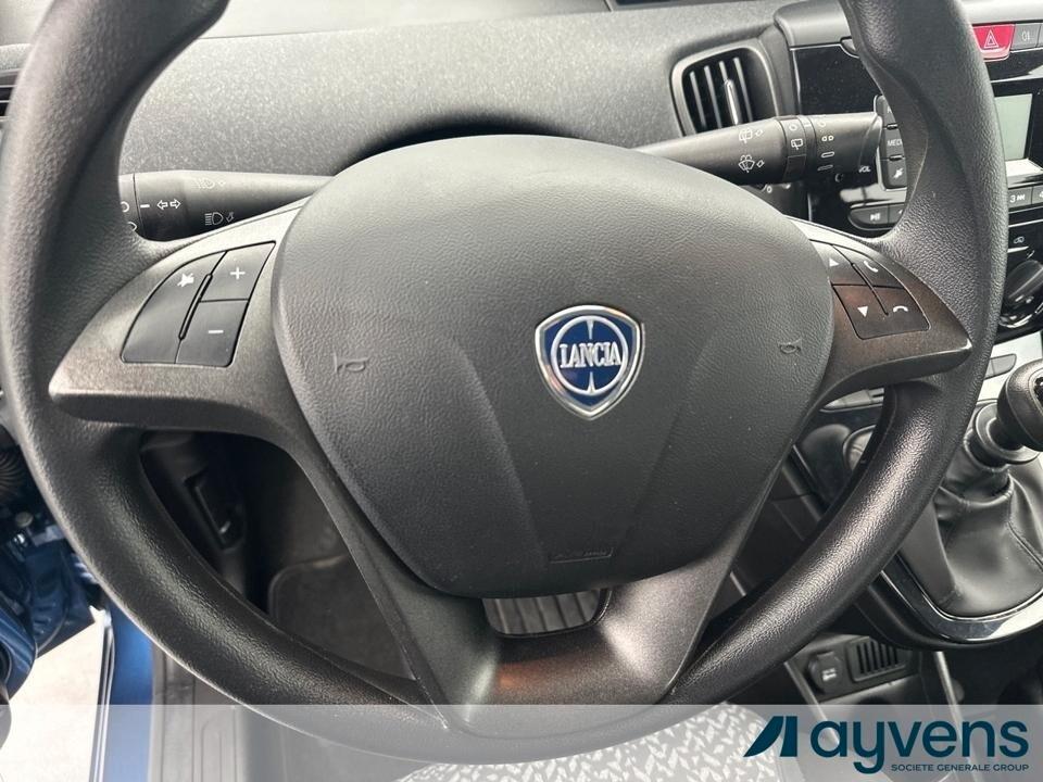 Lancia Ypsilon NOLEGGIO LUNGO TERMINE