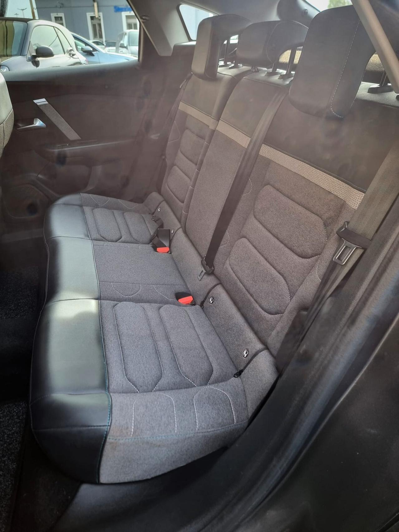 Citroen C4 X BlueHDI 130 S&S EAT8 Shine Pack