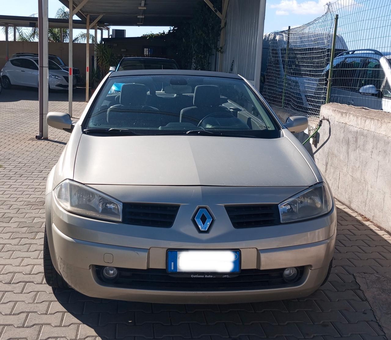 Renault Megane Mégane C-C 1.9 dCi Confort Authentique