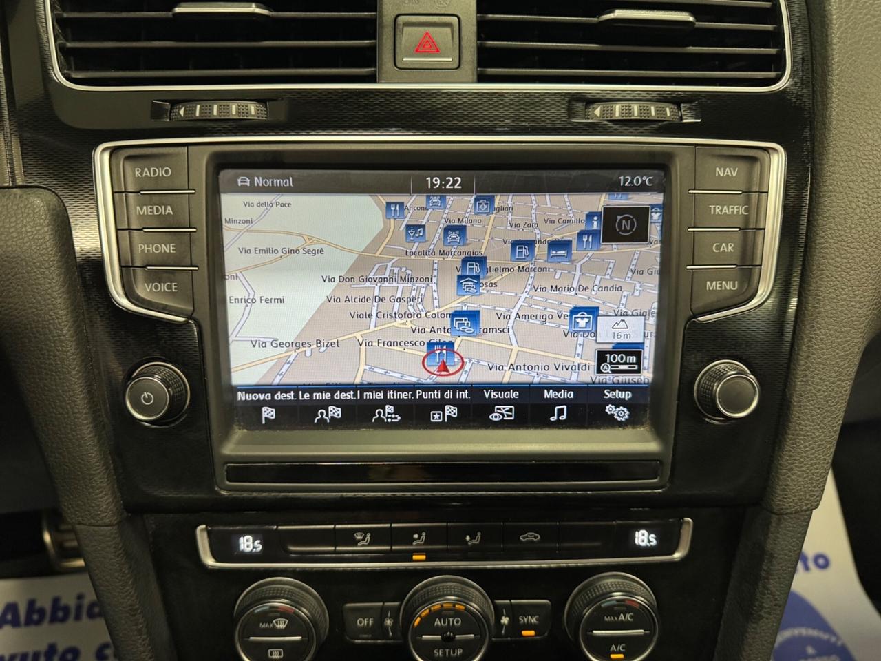 Volkswagen Golf GTI 2.0 TSI DSG TETTO