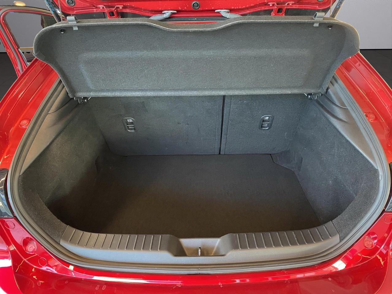 Mazda 3 5p 2.0 m-hybrid Exclusive 186cv 6at