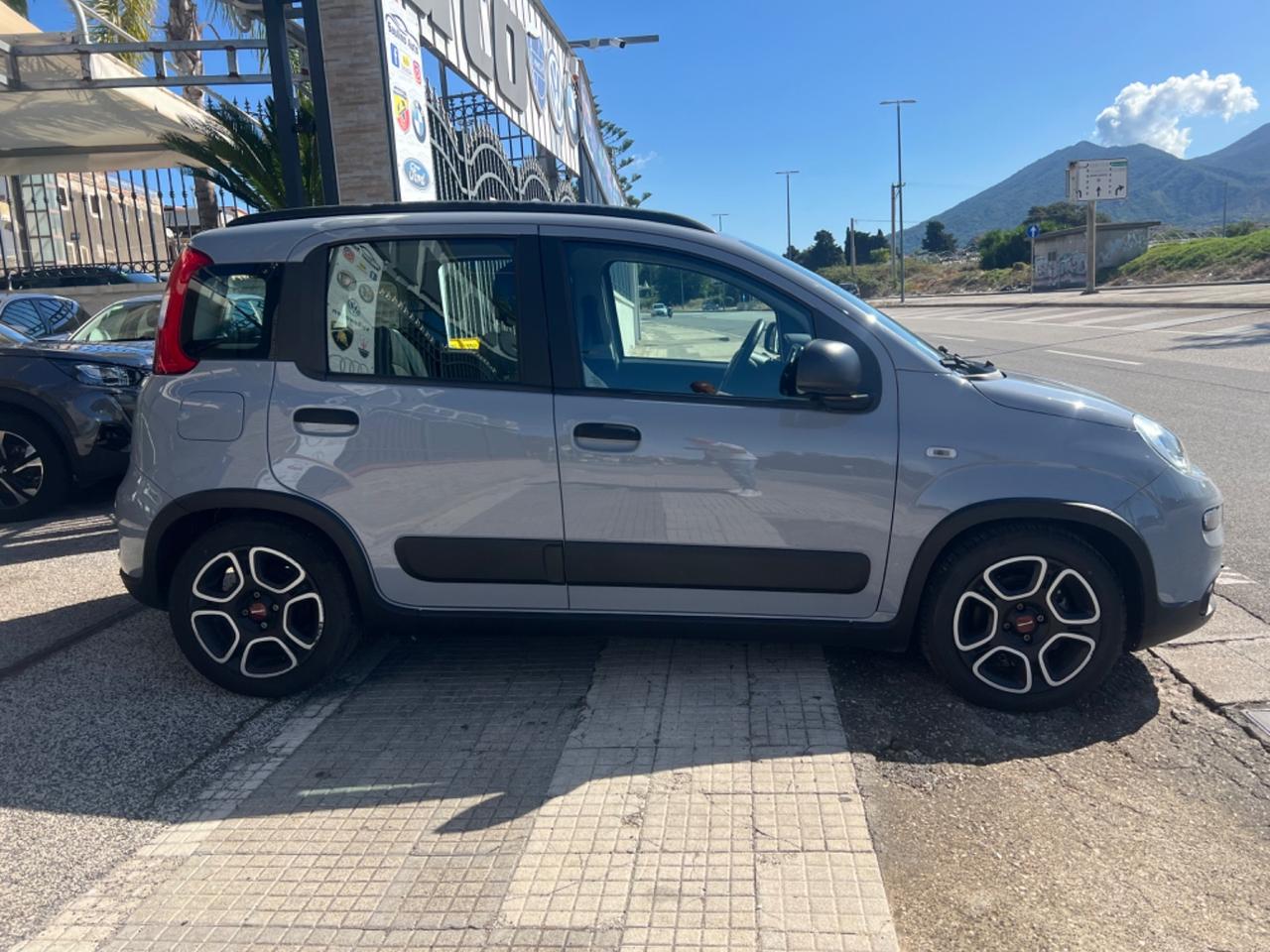 Fiat Panda 1.0 FireFly S&S Hybrid City Cross