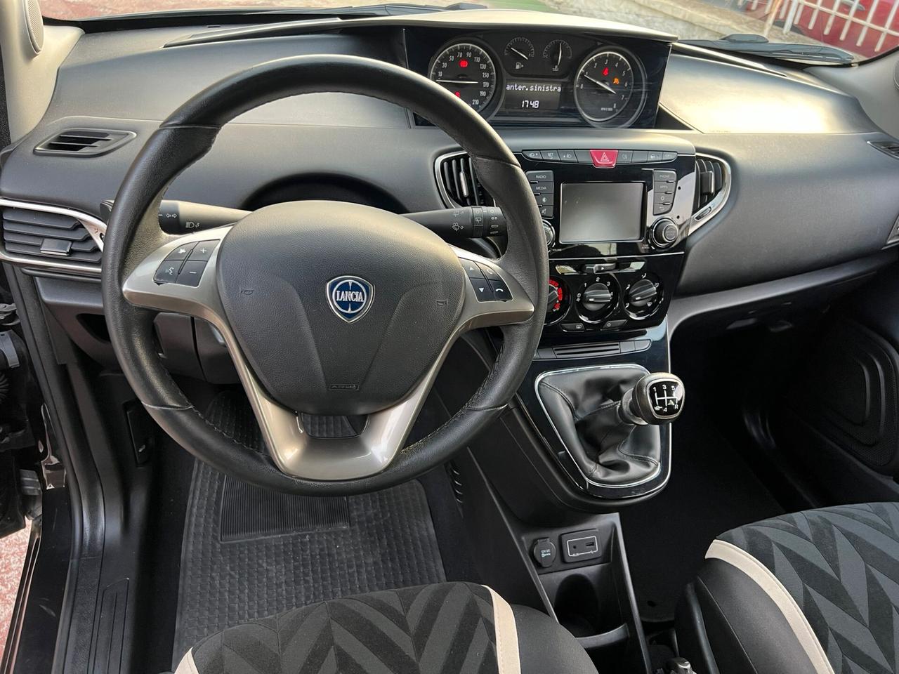 Lancia Ypsilon *ADATTA PER NEOPATENTATI*