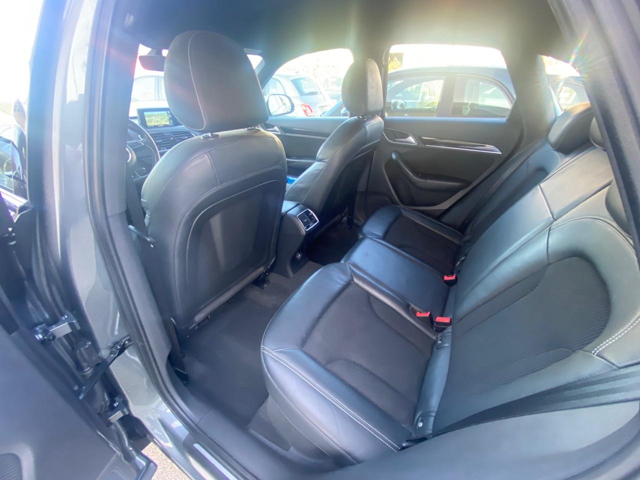 Audi Q3 2.0 TDI S-line Edition 120cv