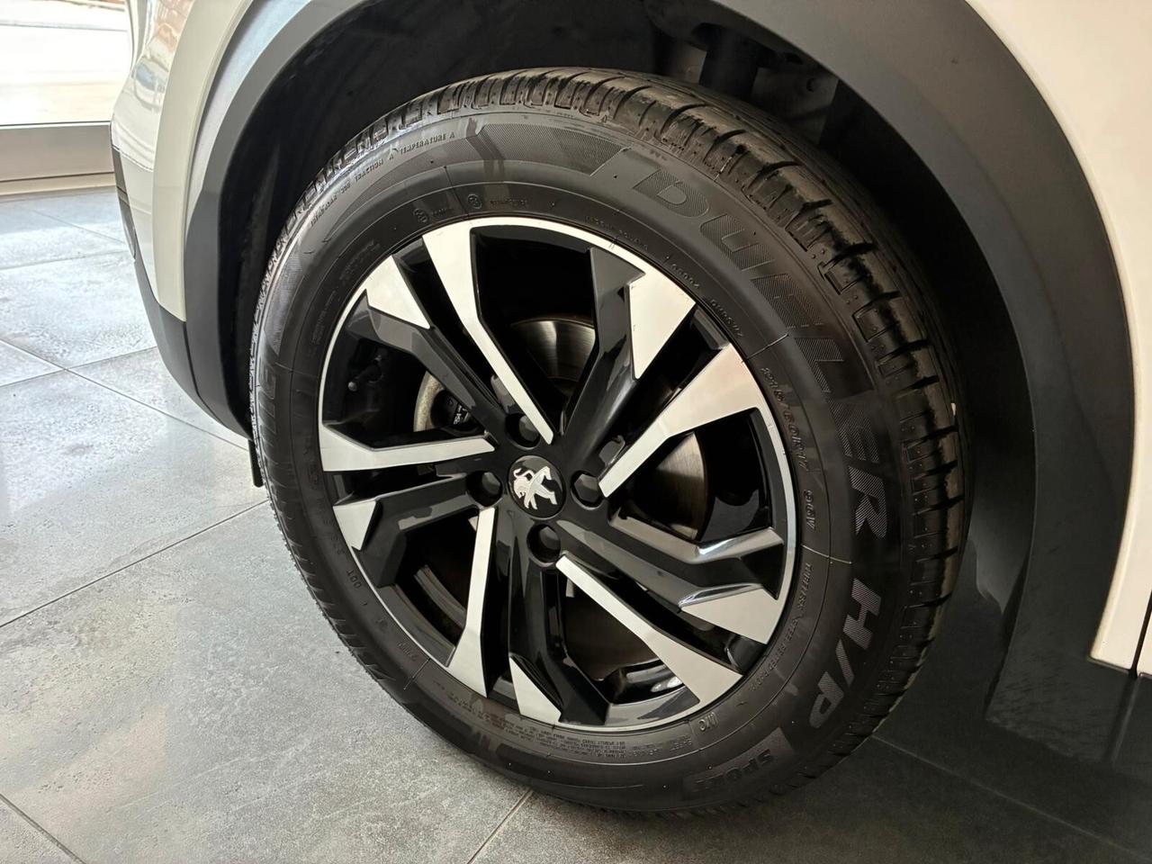 Peugeot 2008 PureTech 100 S&S Allure Pack