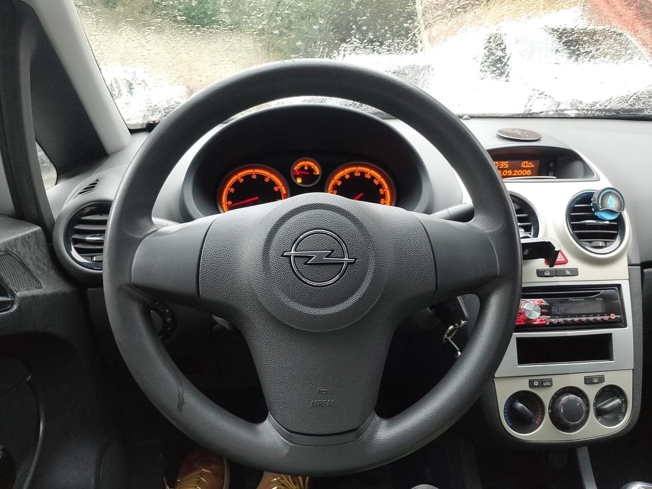 Opel Corsa 1.2 3 porte Sport