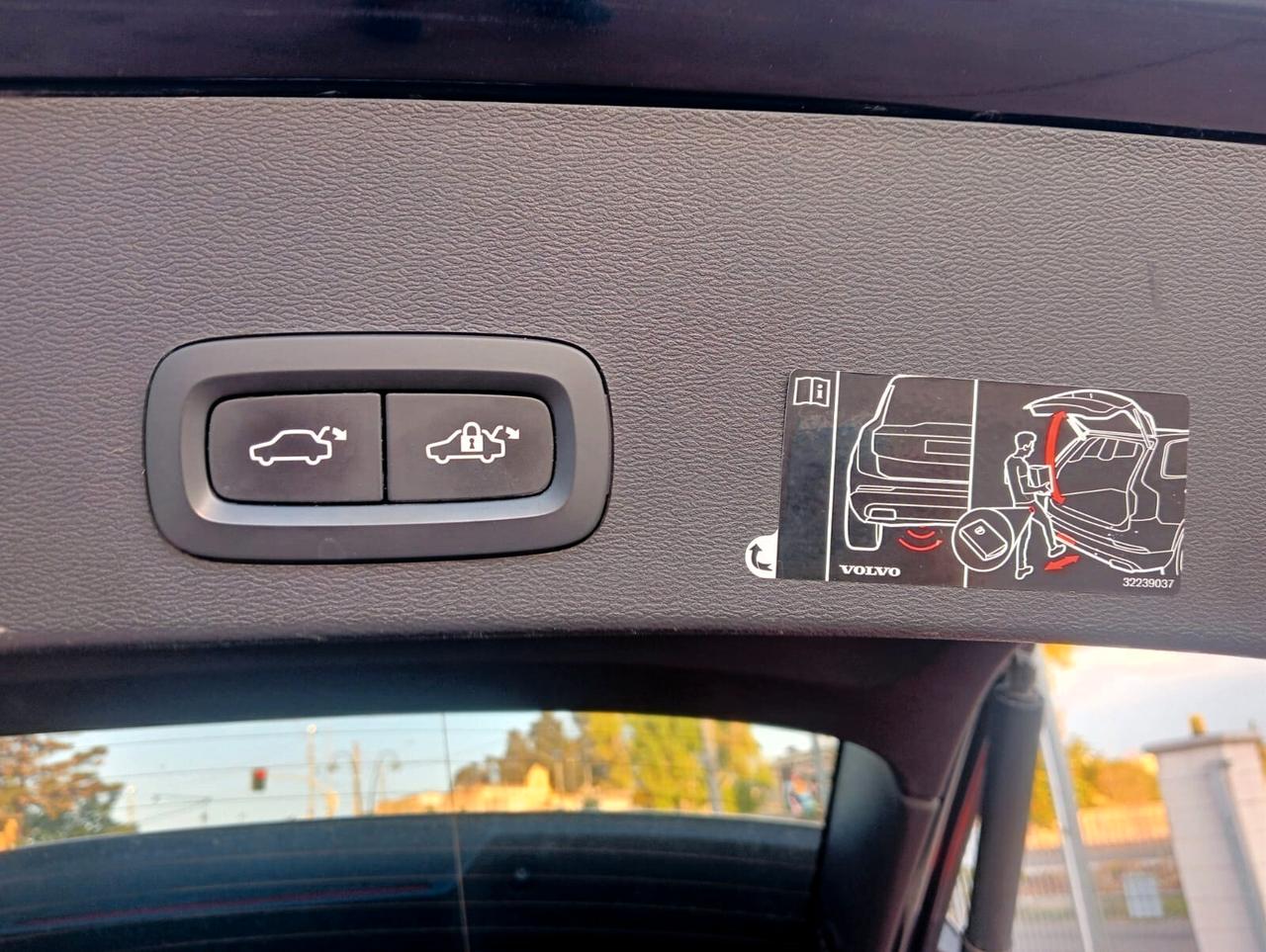 Volvo XC40 D4 AWD Geartronic R-design