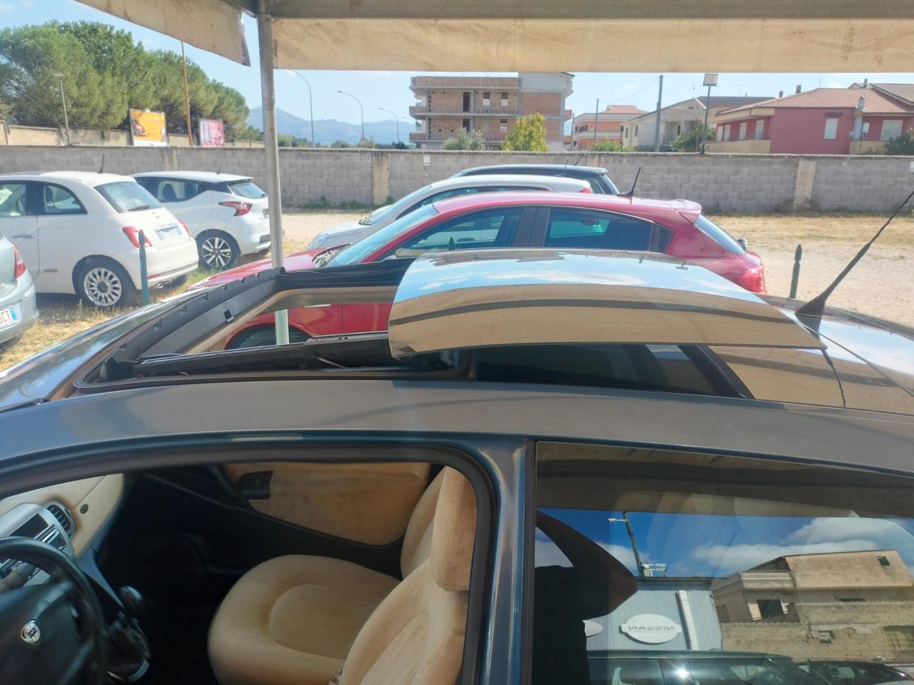 Lancia Ypsilon 1.4 BENZINA CON TETTO PANORAMICO