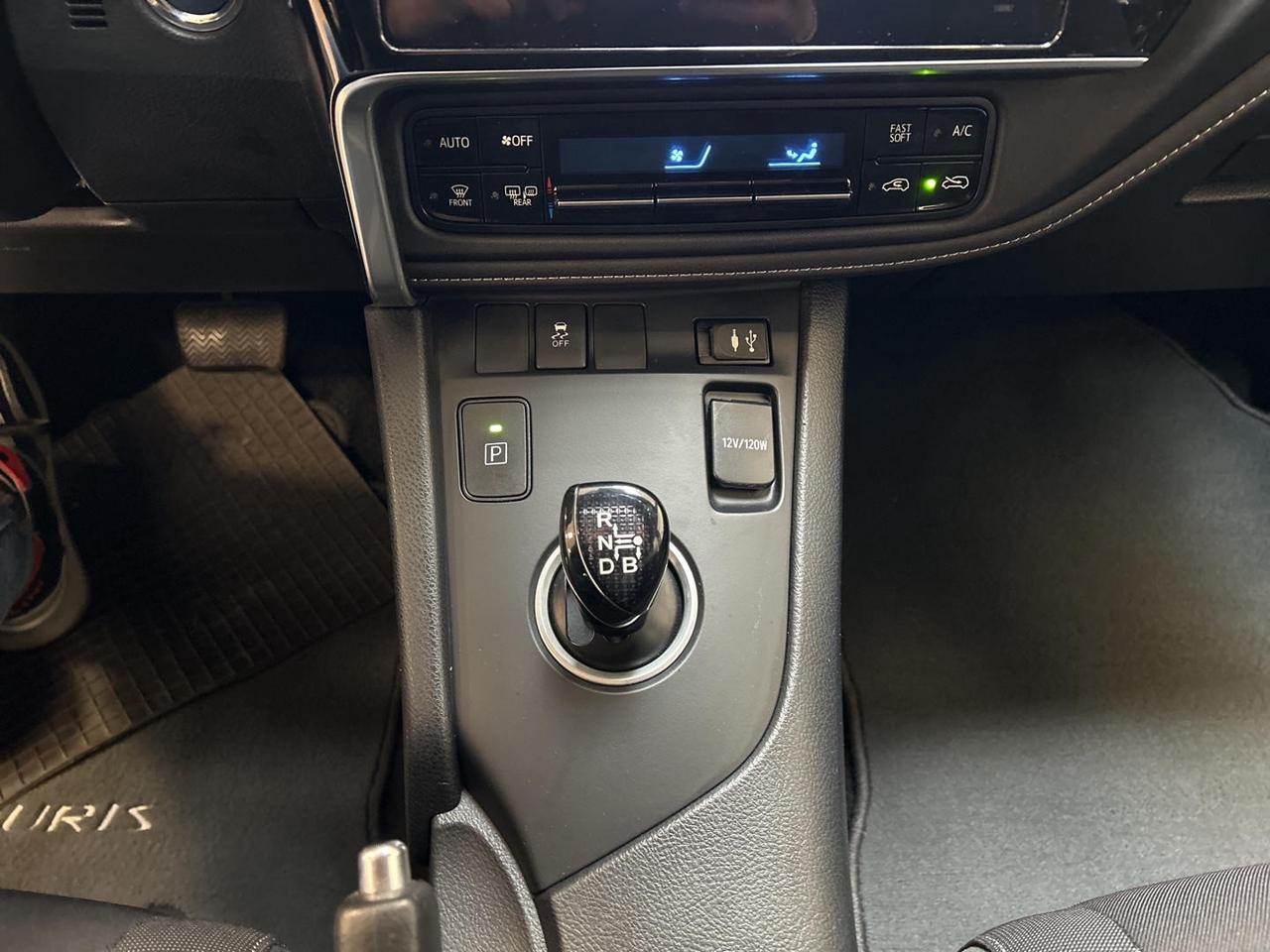 Toyota Auris Touring Sports 1.8h Active cvt