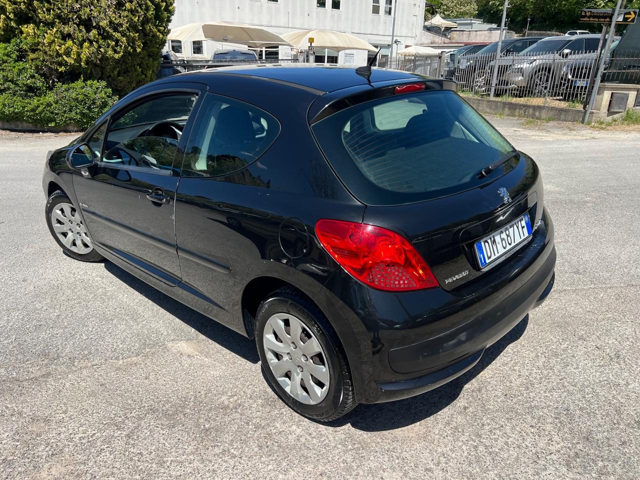 Peugeot 207 1.4 VTi 95CV 3p. ONE Line