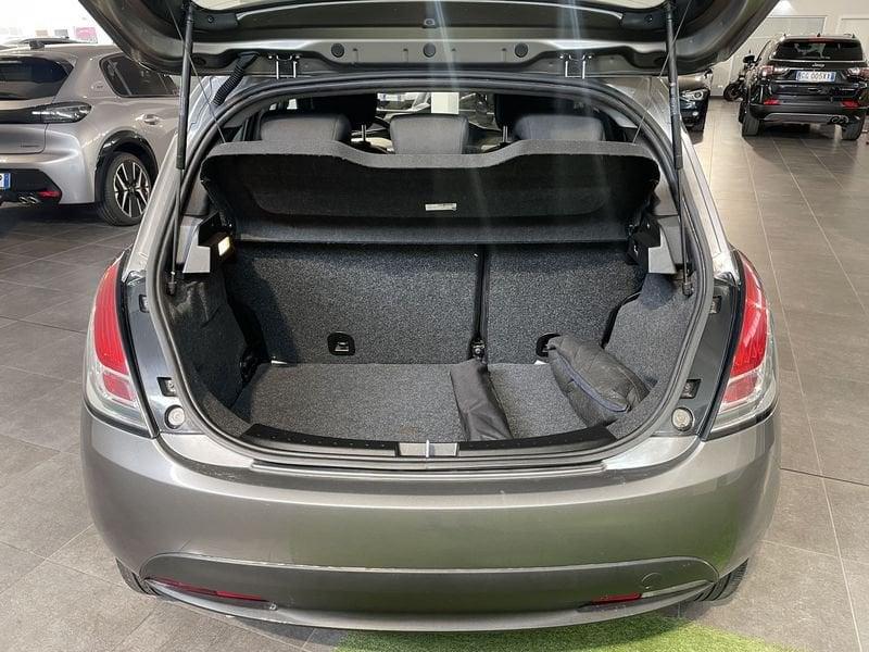 Lancia Ypsilon 1.2 69 CV 5 porte GPL Ecochic Gold