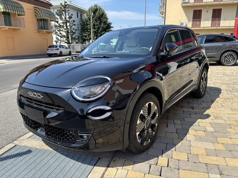 Fiat 600 1.2 hybrid La Prima 110cv auto LED-NAVI-18"