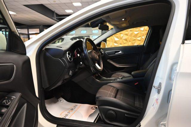 MERCEDES-BENZ GLA 200 CDI AUTO F1 SPORT 136CV NAVI CAM XENO PDC 18"FULL!