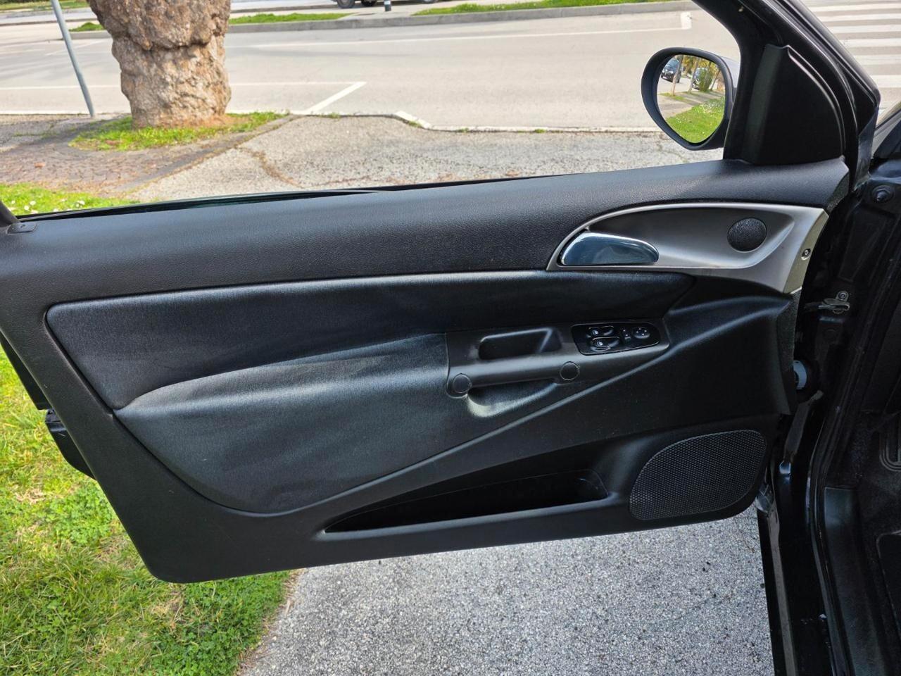 Lancia Ypsilon 1.3 Multijet 16V Argento