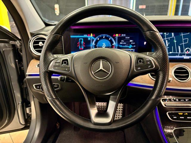 MERCEDES-BENZ E 220 d S.W. 4Matic Premium All-Terrain GRIGLIA AMG