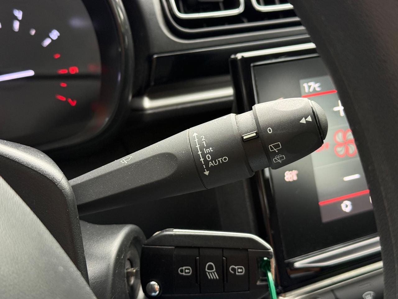 CITROËN C3 2022 PureTech 1.2 83cv Shine