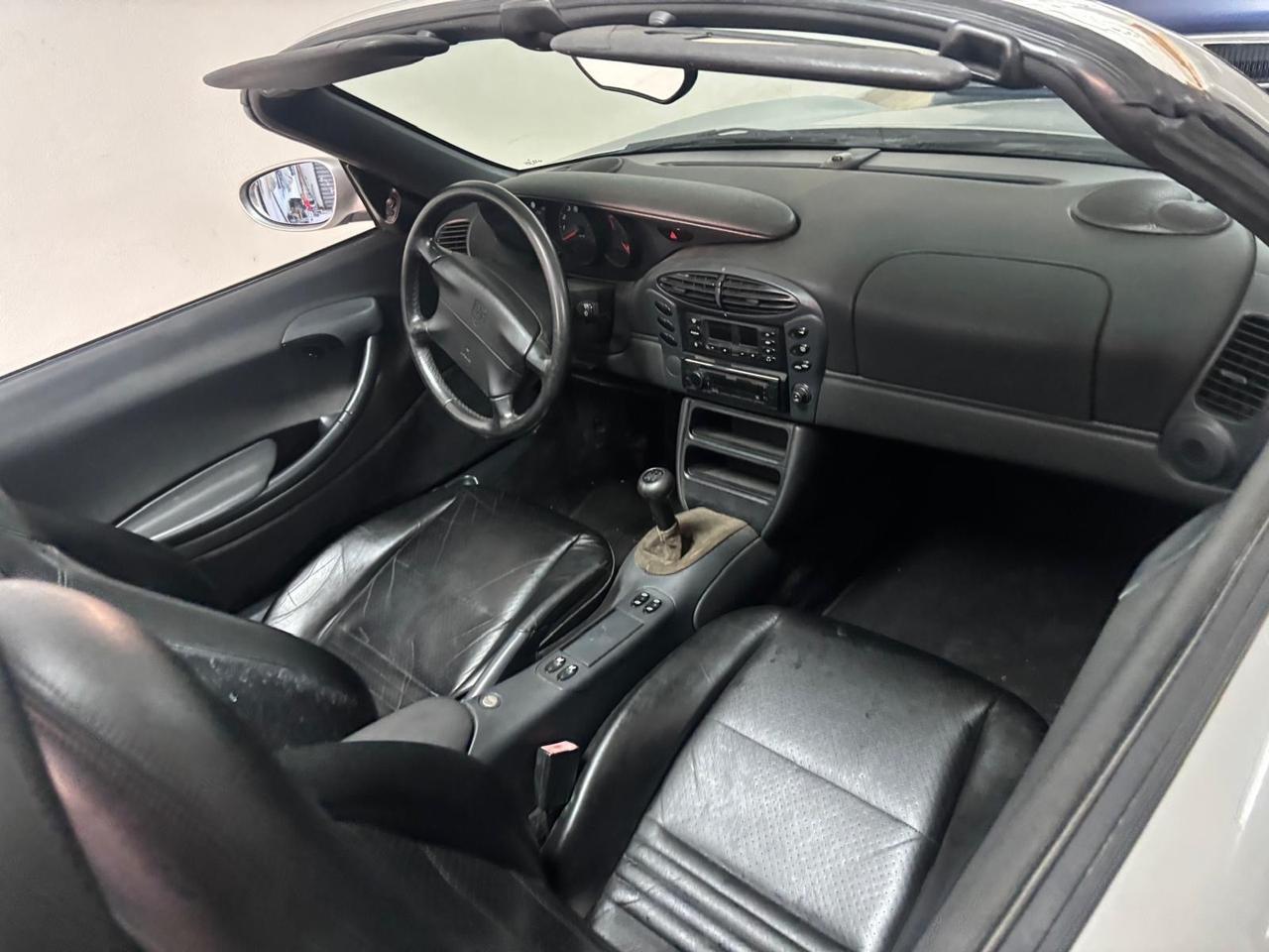 Porsche Boxster 2.7i 24V cat