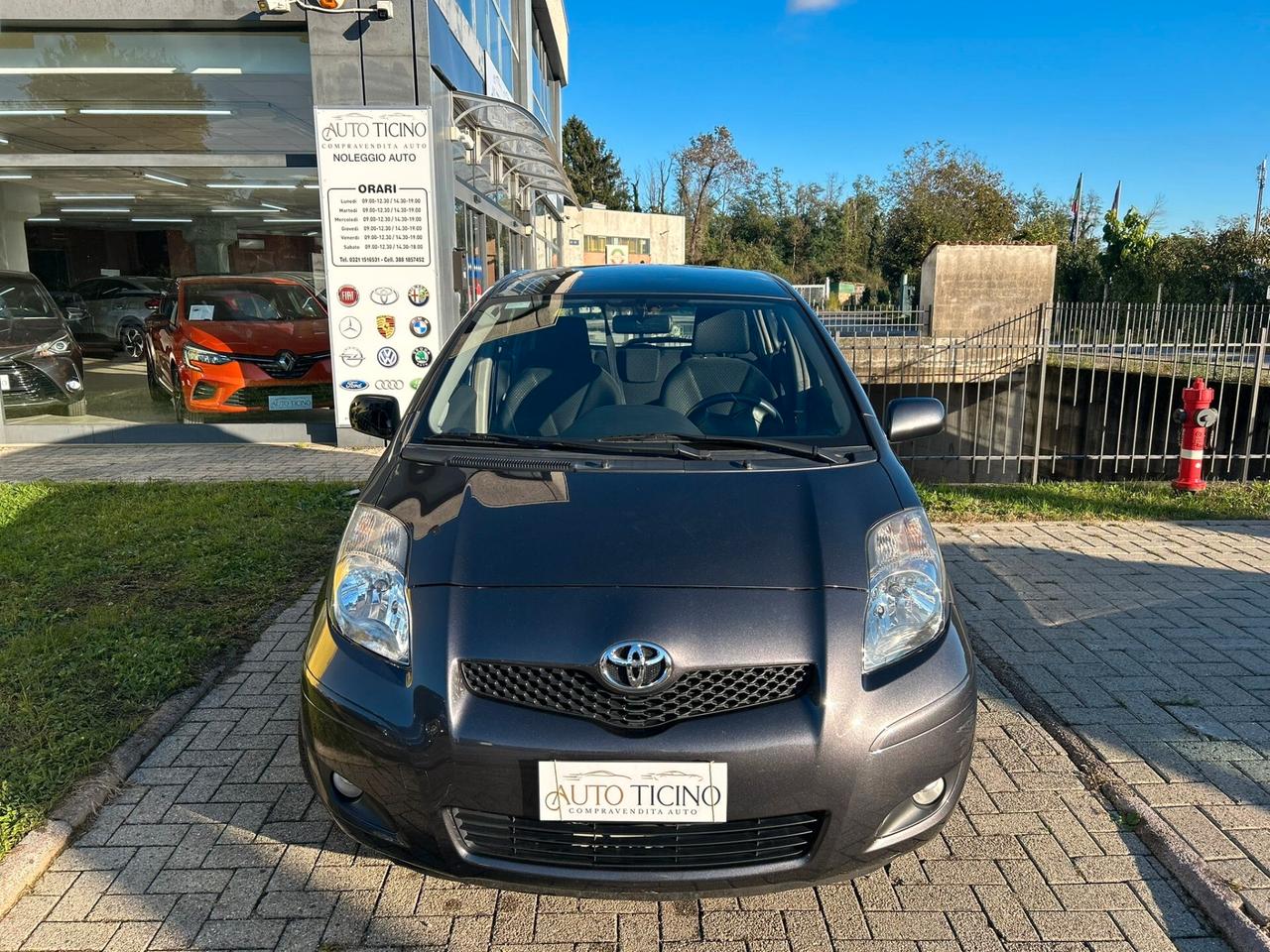 Toyota Yaris 1.0 5 porte Sol