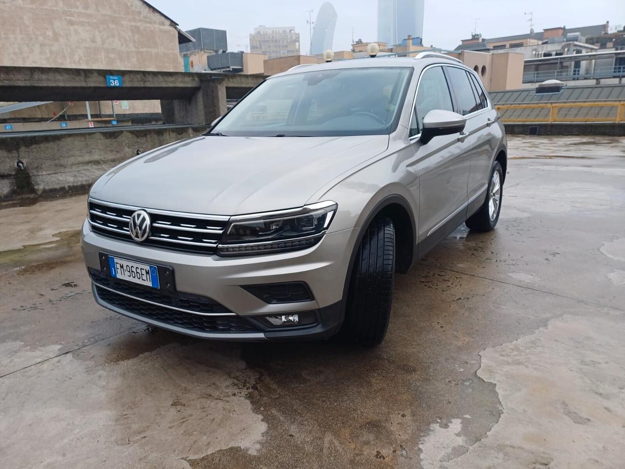 Volkswagen Tiguan 2.0 TDI SCR DSG 4MOTION Advanced BMT
