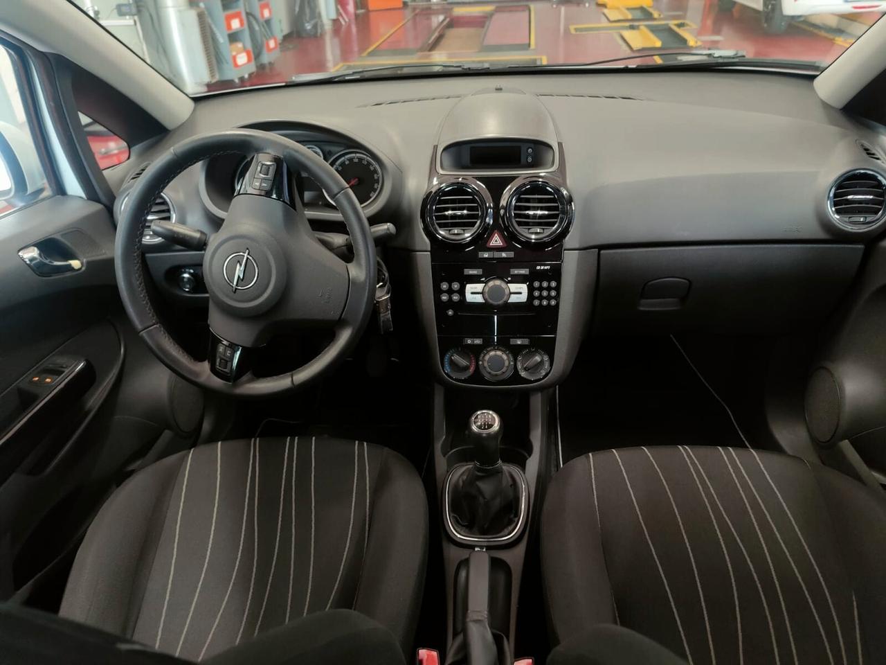 Opel Corsa 1.2 5 porte Easytronic Enjoy