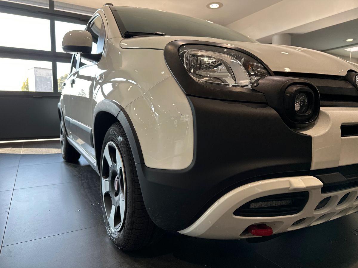 FIAT Panda III 2021 Cross - Panda 1.0 firefly hybrid Cross s&s 70cv 5p.ti