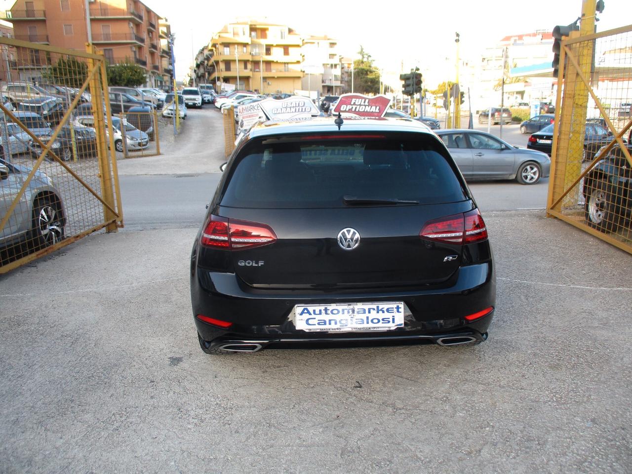 Volkswagen Golf 7.5 1.6 TDI R-LINE FULL OPTIONAL 2018