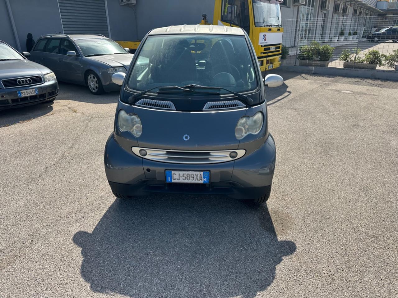 Smart 700 city-coupé pure (37 kW)