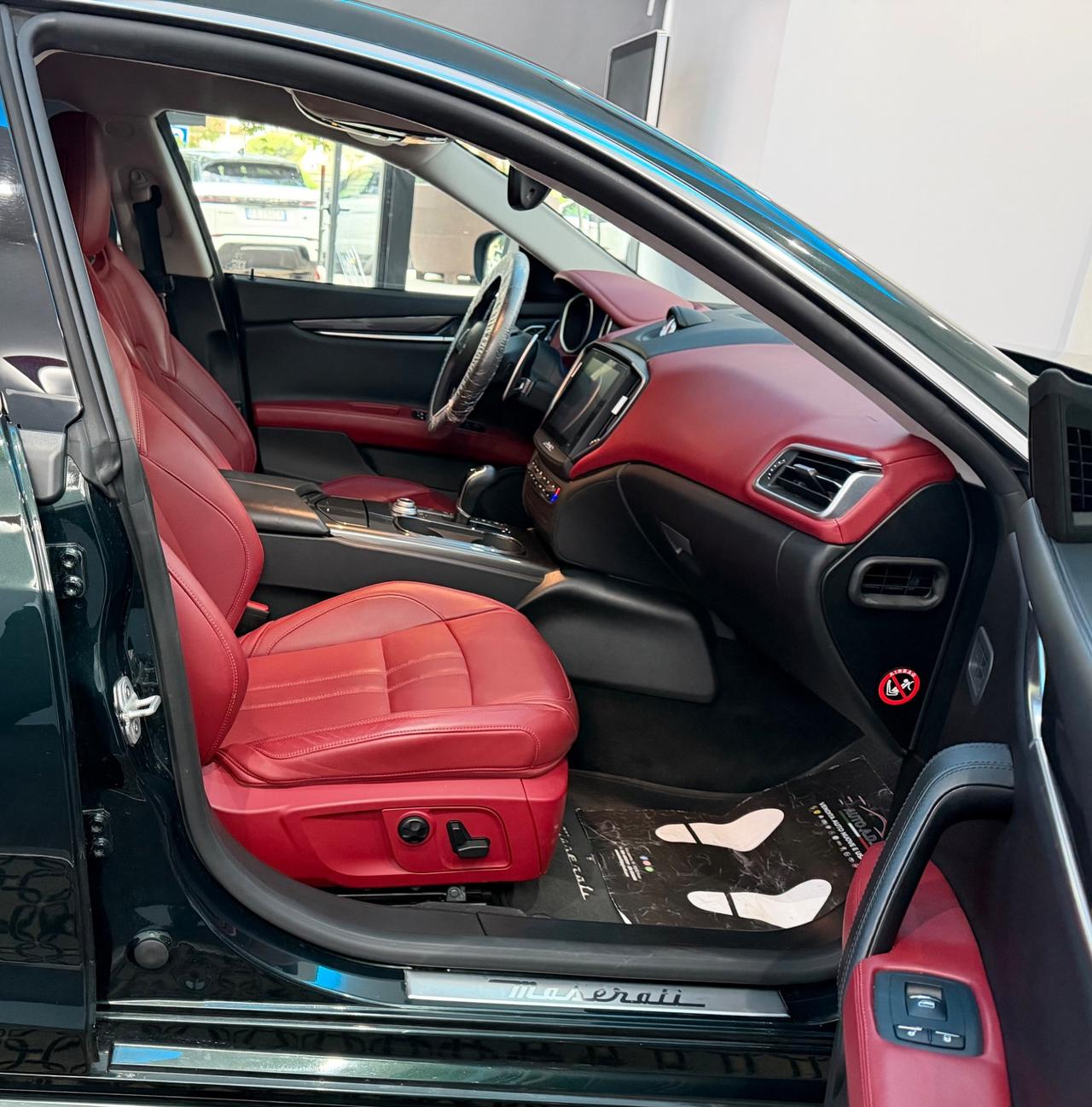 Maserati Ghibli V6 430 CV Q4 Nerissimo Edition