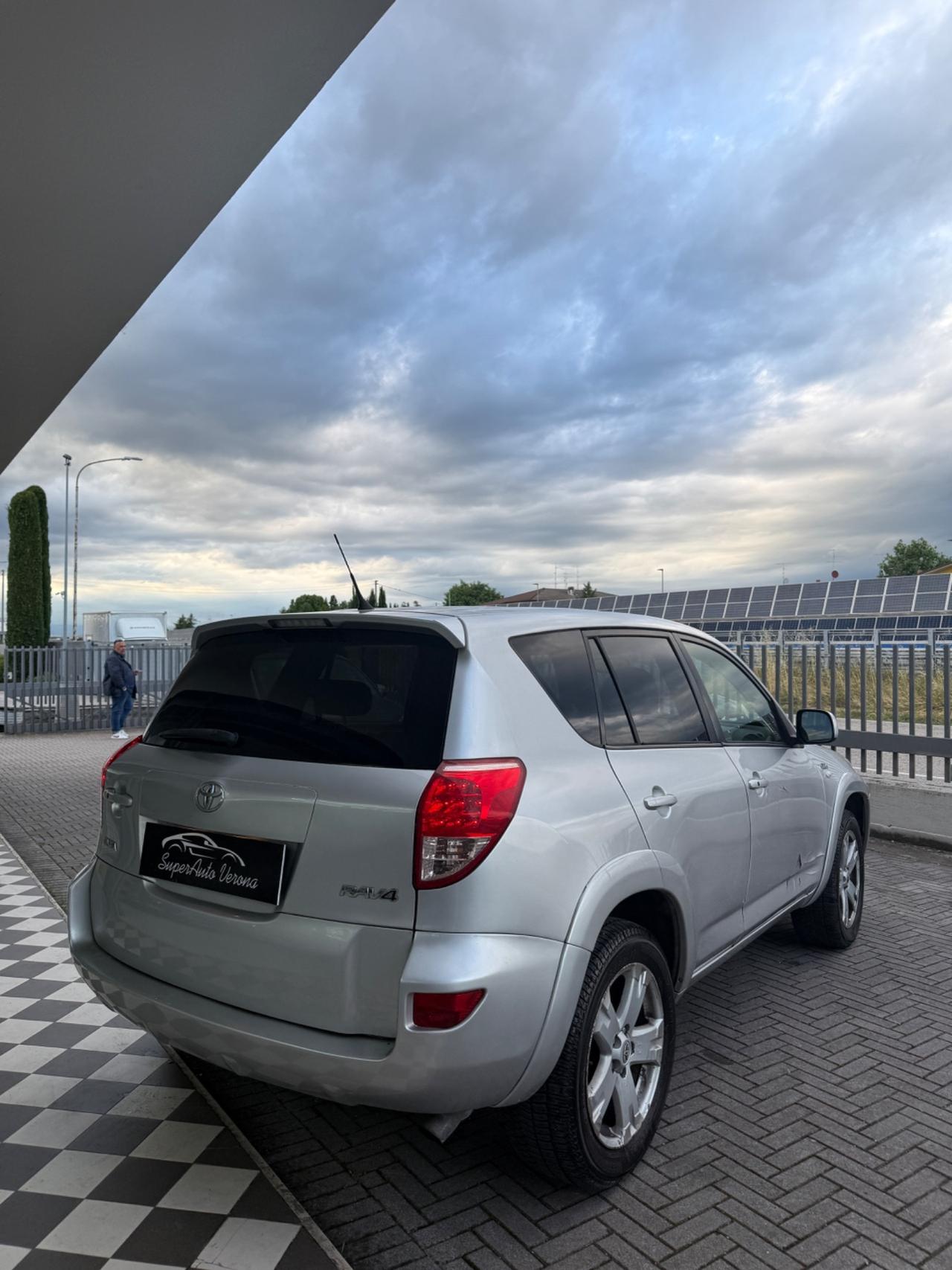 Toyota RAV 4 RAV4 2.2 D-4D 177 CV Luxury